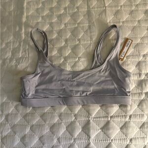 SKIMS SIGNATURE SWIM TANK
BIKINI TOP chrome Medium